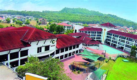 Monash university, malaysia is offering numerous scholarships to international students who wants to undergo a bachelors degree program in the institution. AISM partial awards for Malaysian Students, 2017