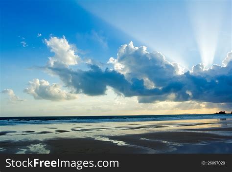 Tropical Beach Sunset Sky With Lighted Clouds Free Stock Images