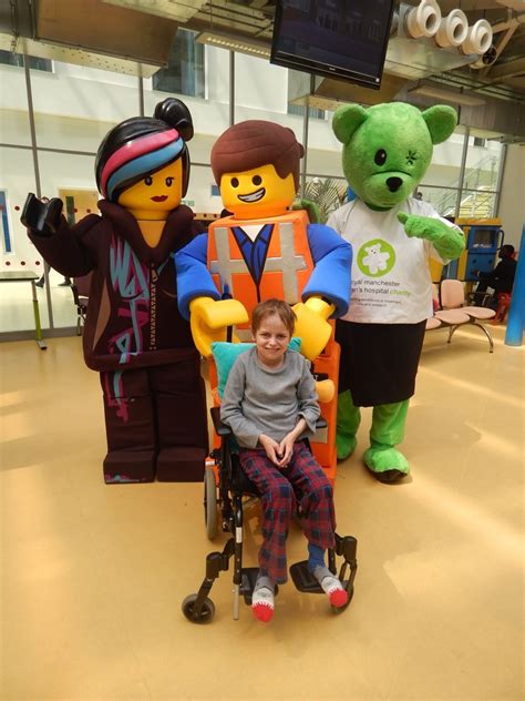 Emmet And Wyldstyle Visit Manchester Childrens Hospital Viva