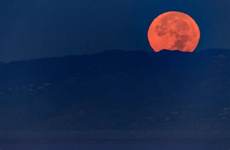 what is a full cold moon everything to know about the supermoon