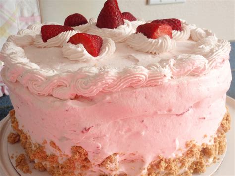 The Happy Baker Strawberry Passion Ice Cream Cake Coldstone Copycat