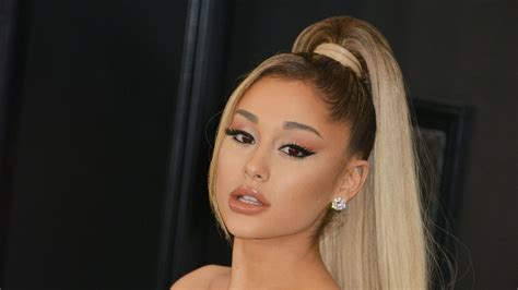 Find the latest about ariana grande news, plus helpful articles, tips and tricks, and guides at glamour.com. Neue Frisur bei Ariana Grande! Wilde Lockenpracht statt ...
