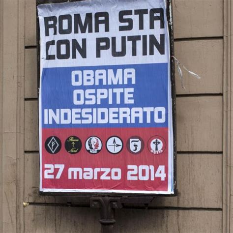 Roma Sta Con Putin Manifesto Dei Movimenti Di Estrema Destra Foto Blitz Quotidiano