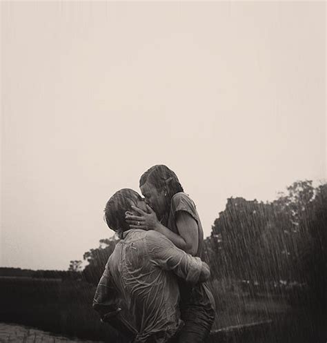 Rain Photography In 2020 Kissing In The Rain Couples Cute Couples