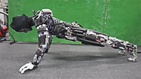 10 Amazing Robots That Really Exist Types Of Robots Robot Humanoid