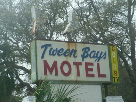 Tween Bays Motel Sign Panama City Fla Taken April 17 2 Flickr