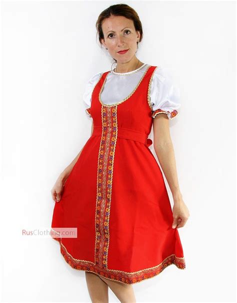Russian Traditional Clothing For Women With Images Russian Clothing Traditional Outfits