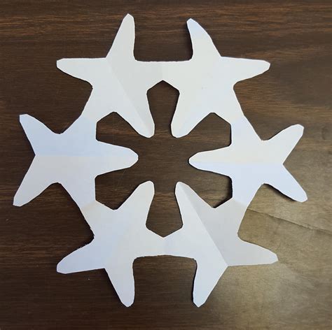 Learn how to make the perfect paper snowflake with St. Louis' own ...