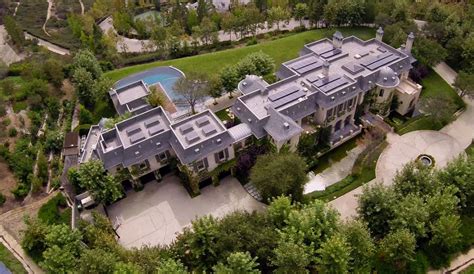 12 Biggest And Baddest Rap Artists Mansions Celebrity Homes On