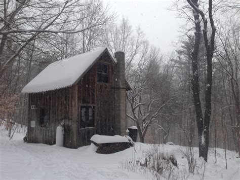 Off Grid 1900s Pioneer Cabin In Vermont