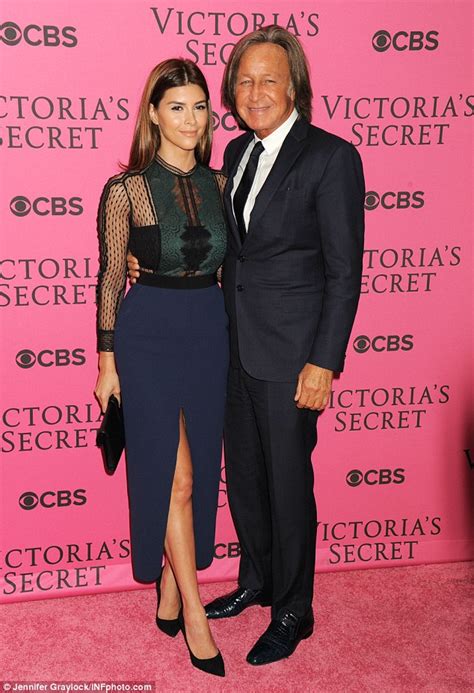 Isabella khair hadid palestinian & dutch @chromeheartsxbella luiz.mattos@img.com love , nyc preemptivelove.org/bellahadid. Yolanda Foster reveals Gigi Hadid was rejected TWICE by ...