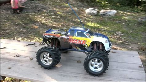 Traxxas T-Maxx 2.5 Nitro RC Truck Fun - YouTube