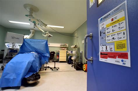 Photos Simulation chirurgicale stimulante à la clinique Ambroise Paré à Thionville