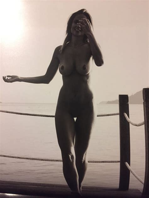 HOT Genevieve Morton Nude Calendar NEW PICS