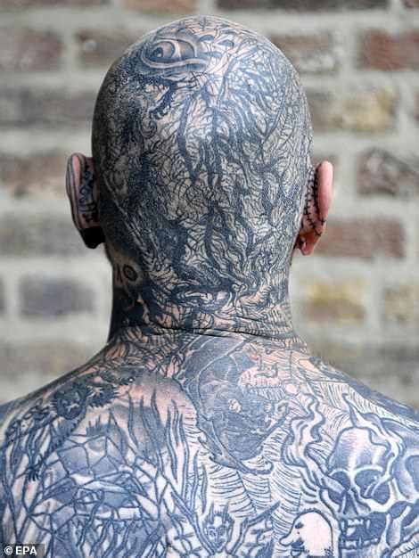 Pretty In Ink Skin Credible Art And Extreme Body Modifications On Show