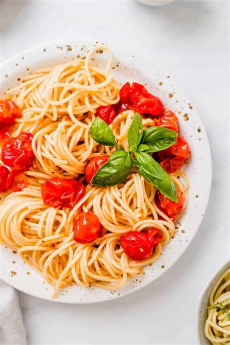 The Tastiest And Juiciest Roasted Cherry Tomato Pasta Ever This Vegan