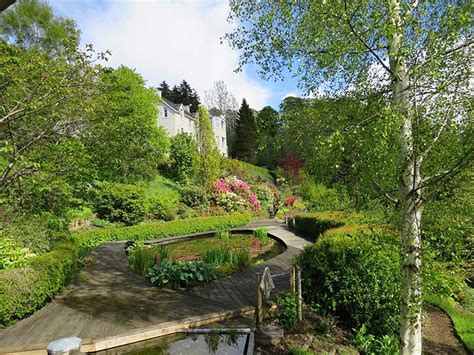 Gardens, or yards, around medieval abbeys. Scotland opens its gardens - Discover Britain