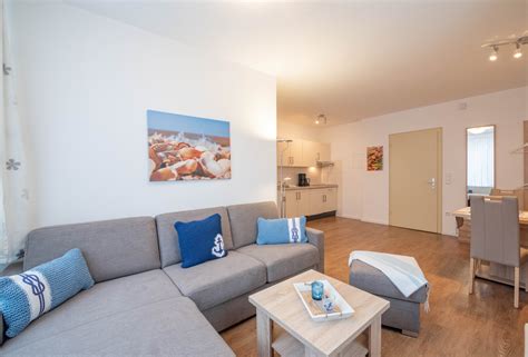 The villa has 4 separate bedrooms, 2 bathrooms, a fully equipped kitchen with a dining. Platz für bis zu 3 Personen in der Wohnung 1 - Haus Albatros