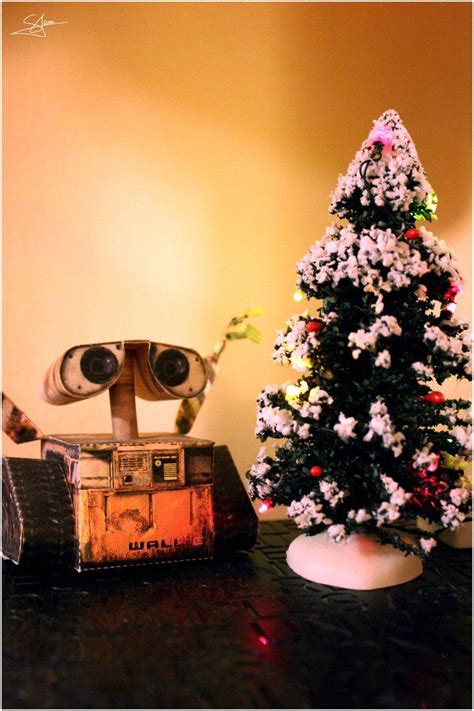Jul 01, 2020 · canvas wall art, metal wall art and more decorate your walls and showcase your favorite pictures with our incredible selection of wall art, signs and plaques. Wall-e's christmas (With images) | Christmas, Wall, Wall e