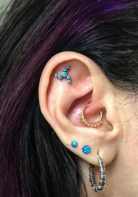 Helix With 7 Gem Swirl In Artic Blue Mint Czs Cute Jewelry Ear