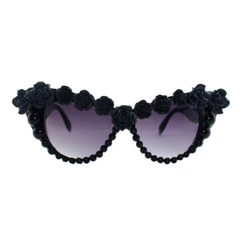 2017 Baroque Sunglasses Women Fashion Black Flower Retro Sunglasses Cat Eye Glasses For Ladies