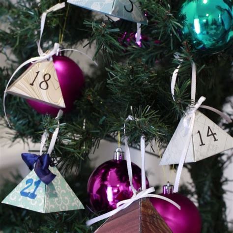 Celebrate The Season With This Origami Advent Calendar Xmas Crafts