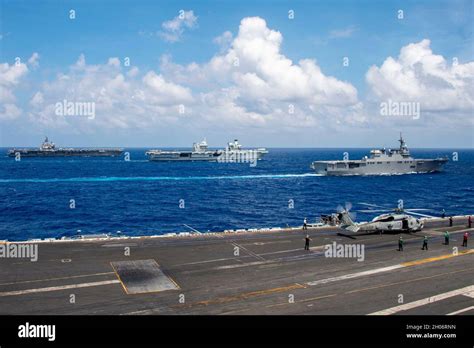 Philippine Sea United States 03 October 2021 The Us Navy Nimitz