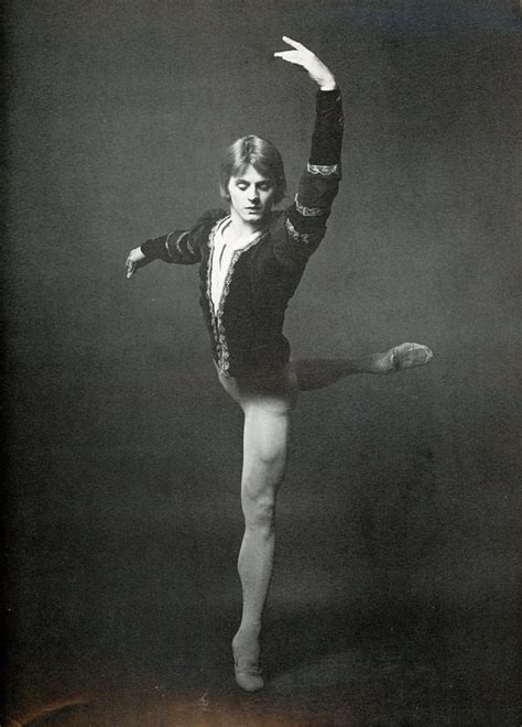 baryshnikov mikhail baryshnikov male ballet dancers dance photography
