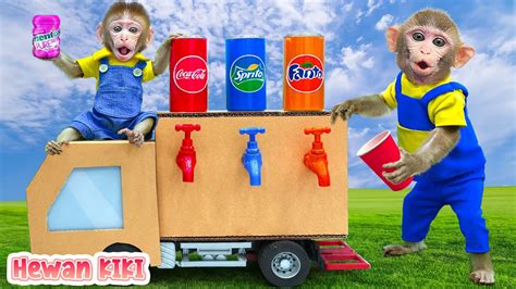 Bayi Monyet Hewan Bermain Mesin Soda Fanta Sprite Fountain Kartun Monyet Lucu Hewan Kiki