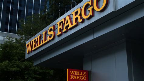 Wells Fargo Employees Started Blowing The Whistle In 2005 The New