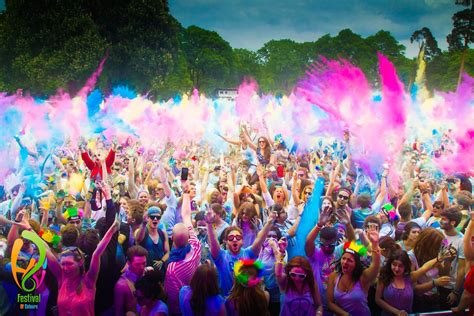 Peoples Celebrating Holi Festival Of Colors Wallpapers Hd Wallpapers