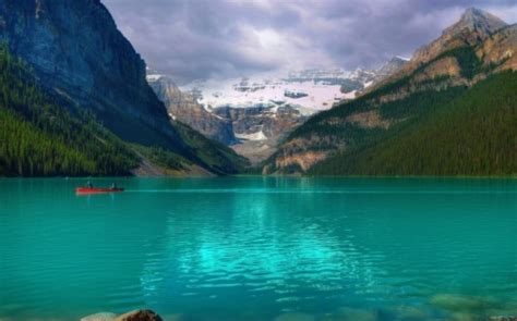 Fantastic Lake Louise In Alberta Canada Hdr Wallpapers Moraine Lake