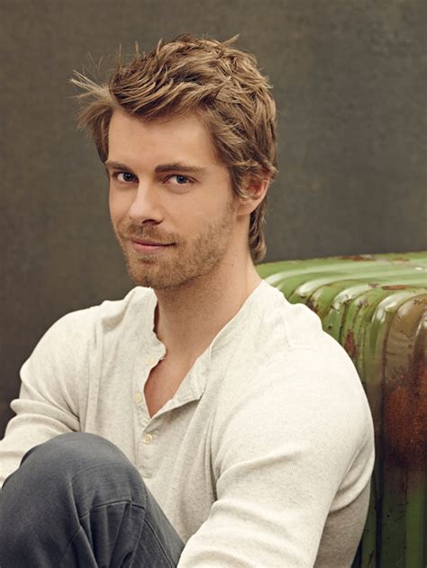 8 Things To Know About Luke Mitchell Of The Tomorrow People