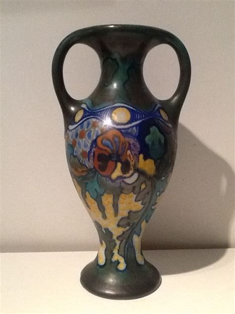 Coronavirus figures in the netherlands grew significantly each day in april 2020, but saw a big decrease in may. Plateelbakkerij Zuid Holland - large Corona vase with ears ...