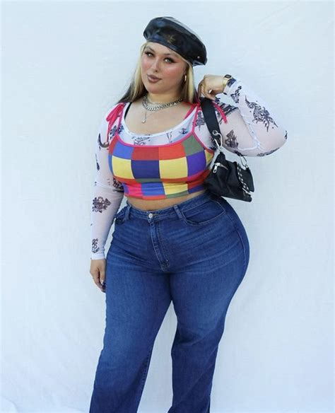 Pin By Frida Cassandra On Fotos Curvy Outfits Plus Size Outfits