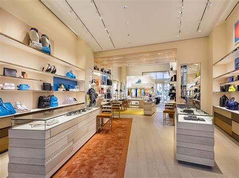Louis Vuitton Opens 3rd Mens Store In Las Vegas Las Vegas Review Journal
