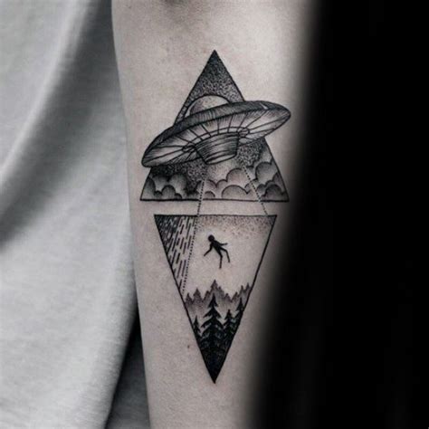 Pin By Abdurrahman Kemik On Insta Igoritoh Triangle Tattoos Alien