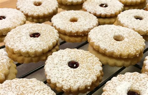 Simply recipes uses cookies to provide you with a great user experience. Austrian Cookie Recipes - Linzer Kekse Linzer Cookies The ...