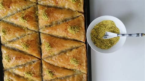 Havuç Dilimi Baklava Baklavalık yufkayla yapılan tatlılar Fırın