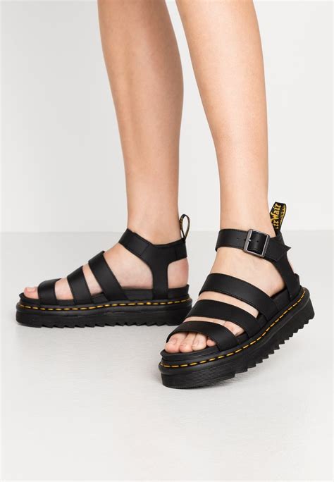Martens women's sandals and get the best deals at the lowest prices on ebay! Dr. Martens BLAIRE - Sandales à plateforme - black/noir ...