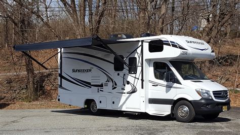 25′ Class C Mercedes Motorhome For Rental