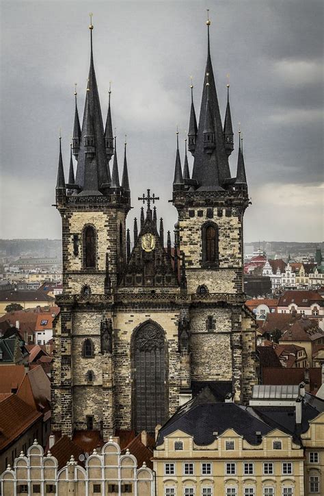 Limita con alemania al oeste, con austria al sur, con eslovaquia al este y con polonia al norte. wanderthewood: Prague, Czech Republic by giordano.donnie