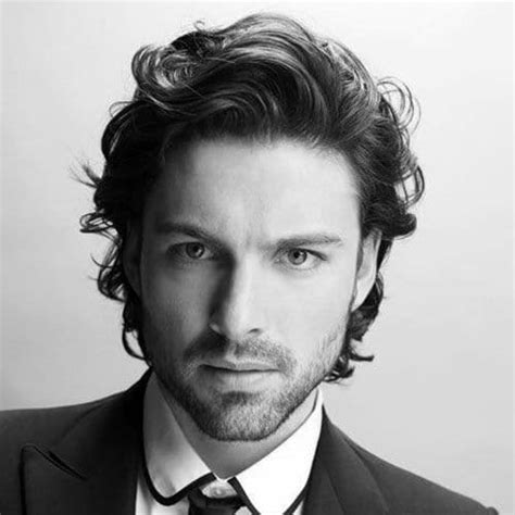 If you're looking for the latest men's hairstyles in 2021, then you're going to love the cool new haircut styles below. Top 10 Effortless Hockey Flow Haircuts for Easygoing Men