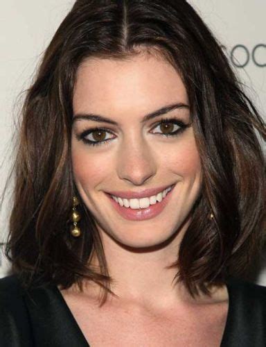 29 Sizzling Shoulder Length Hair With Center Part