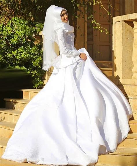 Great Design Muslim Wedding Dresses 2017 Long Sleeve High Neck Appliqued Satin Bridal Gowns With