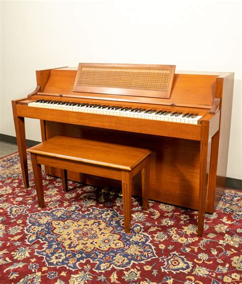Baldwin Acrosonic By Baldwin Spinet Piano Or Satin Oak Or Sn 670826