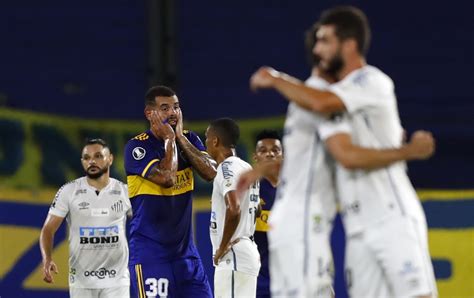 Contudo, no geral, o retrospecto dos confrontos é favorável ao alvinegro. Resultado del partido Boca Juniors vs Santos por la Copa ...