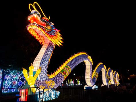 He heard that some monks lit lanterns in the temples to show respect to buddha on the fifteenth day of the first lunar month. The Chinese Lantern Festival in Philadelphia: 13 Photos ...