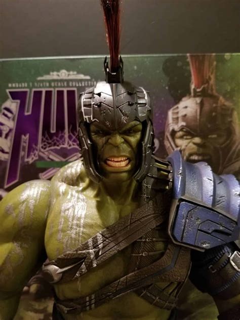 Lets Take A Look At Hot Toys Thor Ragnarok Gladiator Hulk Figure