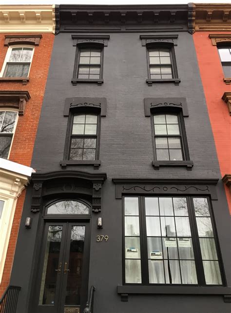 A Boldly Black Brooklyn Townhouse Townhouse Exterior Terrace House